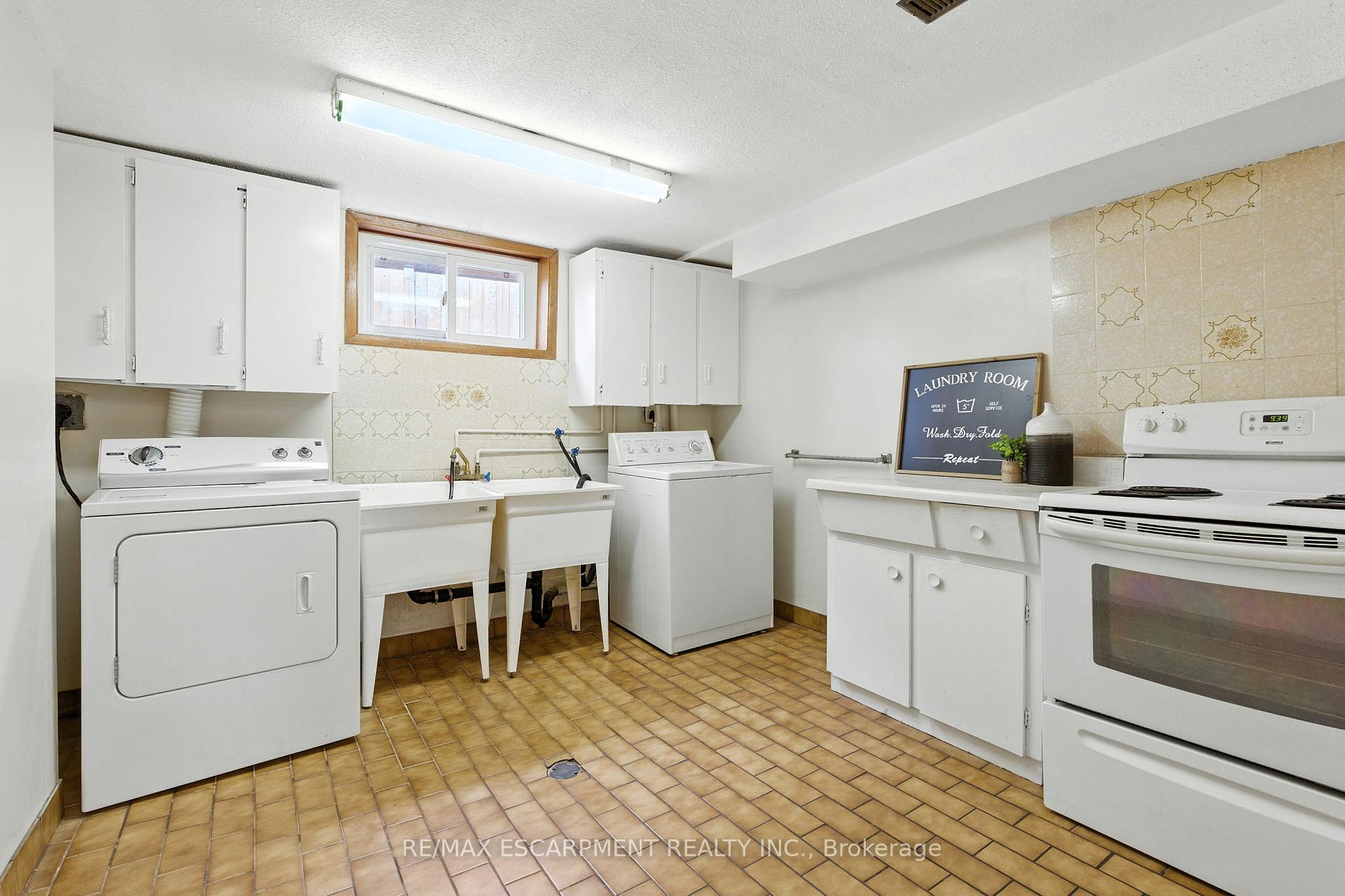 Photo 45 of 100 Taymall Street, Hamilton, Templemead — HOMEH