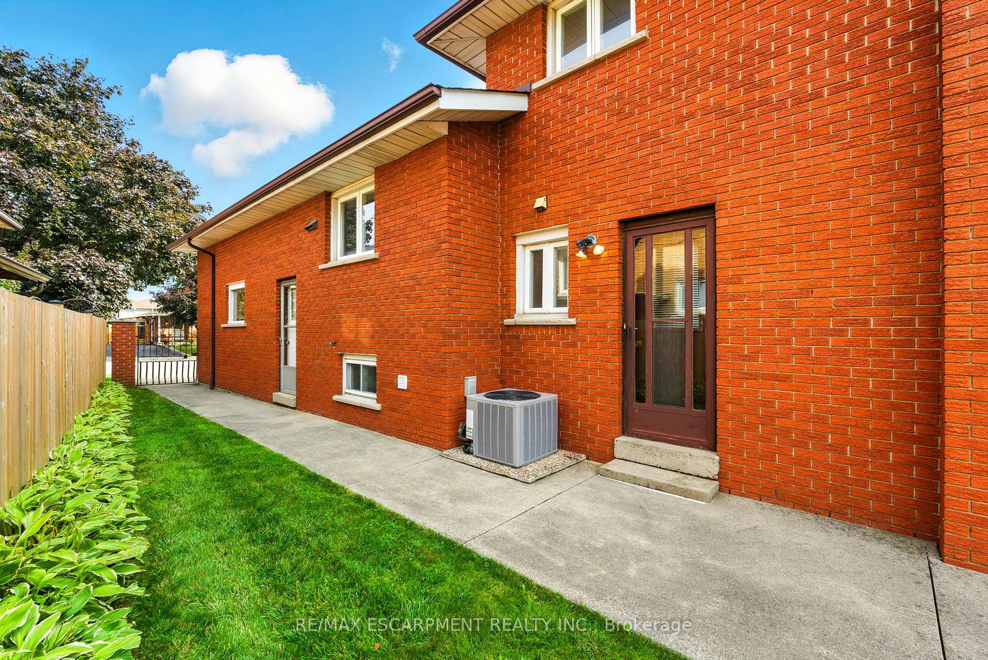 Photo 50 of 100 Taymall Street, Hamilton, Templemead — HOMEH