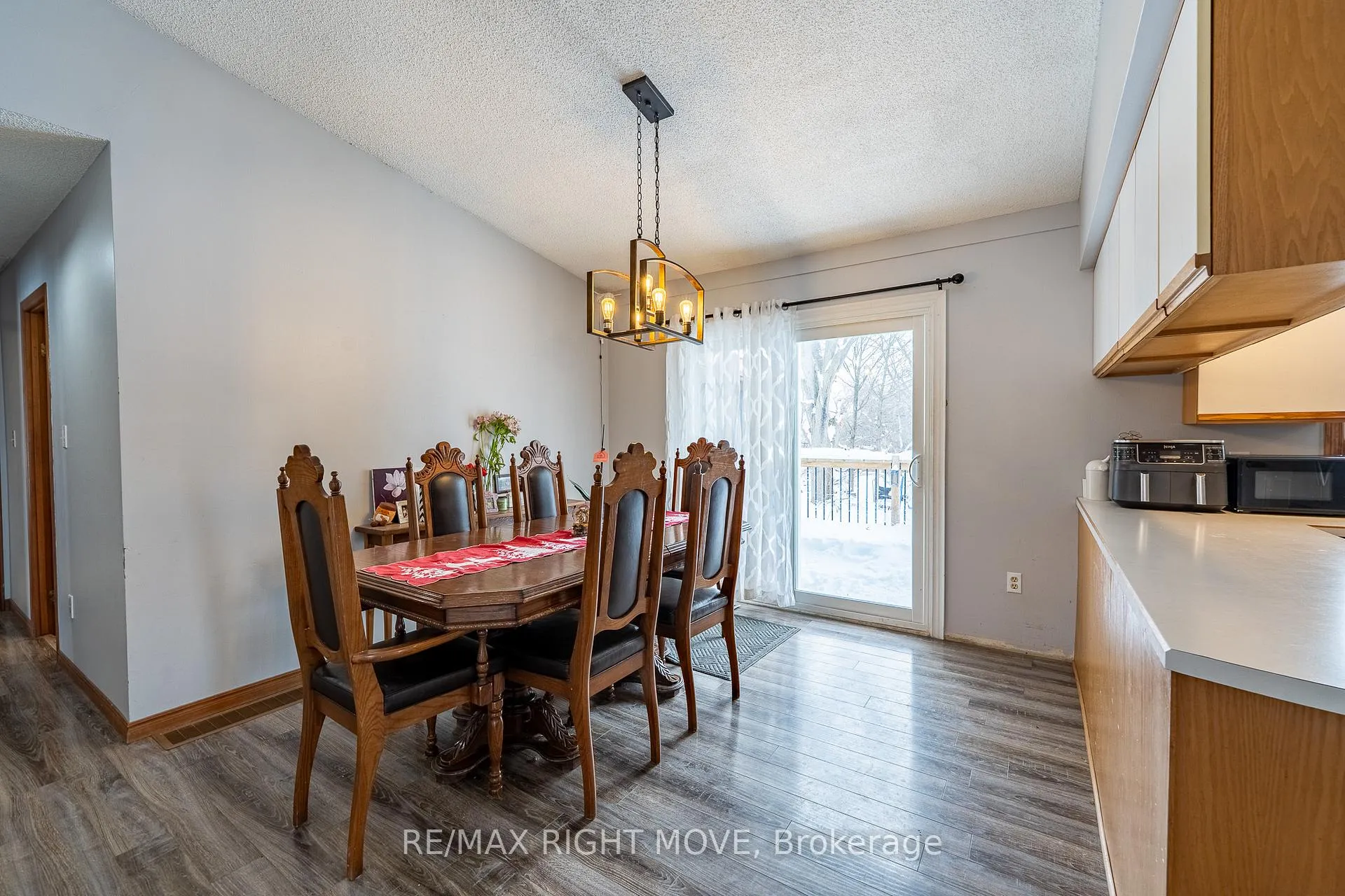 Photo 9 of 2776 Mary Street, Ramara, Brechin — HOMEH