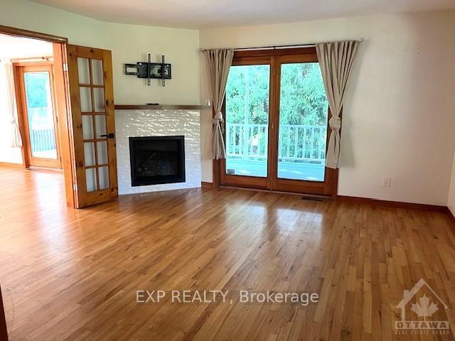 Photo 8 of 8286 Rodney Farm Drive, Ottawa, Osgoode Twp North of Reg Rd 6 — HOMEH