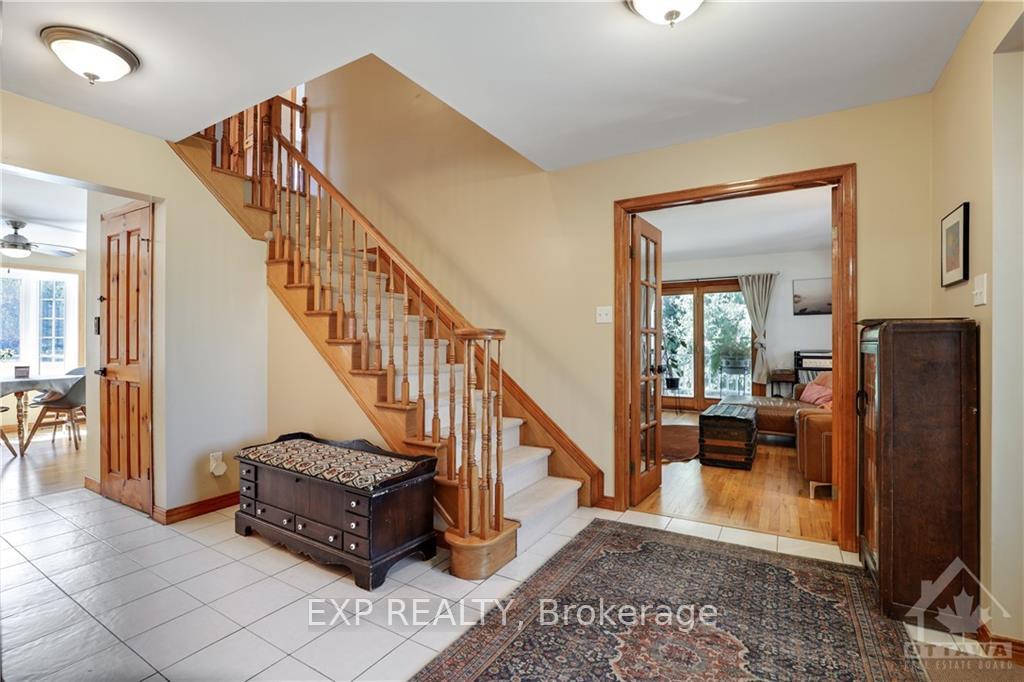 Photo 10 of 8286 Rodney Farm Drive, Ottawa, Osgoode Twp North of Reg Rd 6 — HOMEH