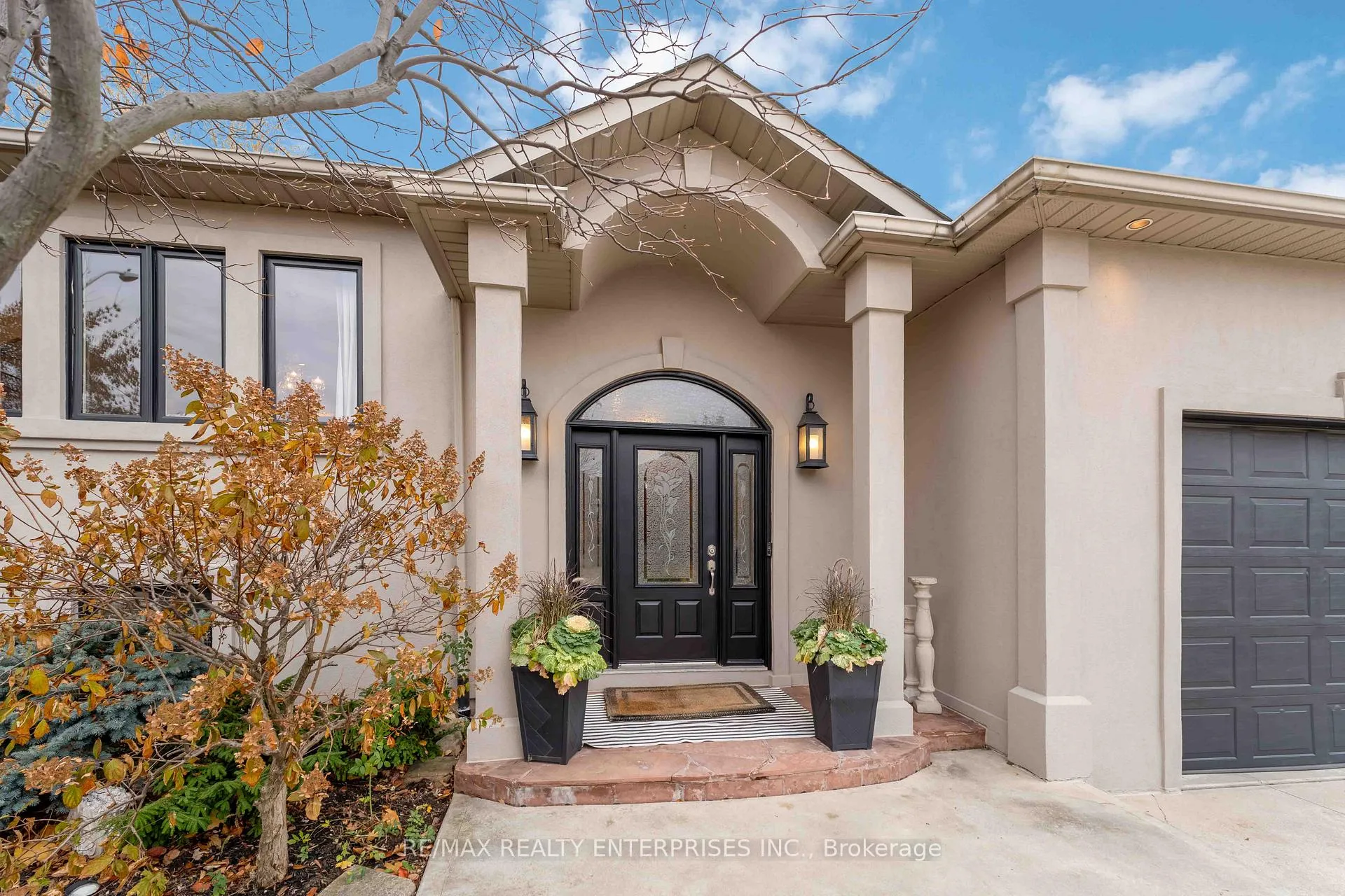 Photo 5 of 59 Creanona Boulevard, Hamilton, Winona Park — HOMEH