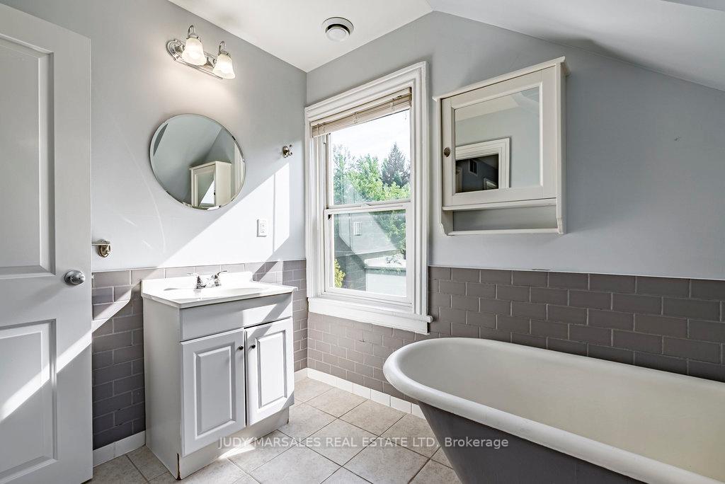 Photo 35 of 499 Hughson Street N, Hamilton, North End — HOMEH