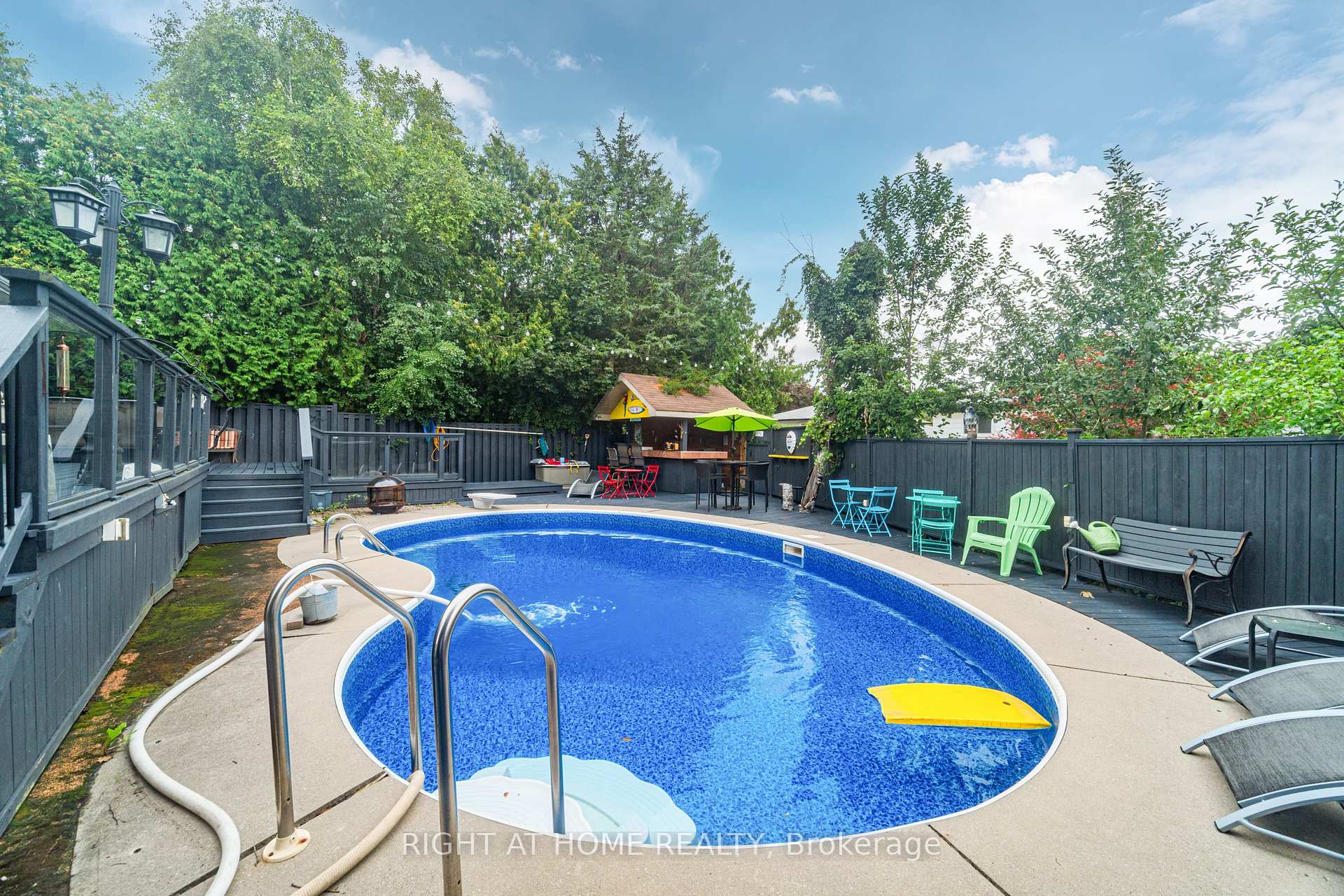 Photo 27 of 4 Devins Drive, Aurora, Aurora Heights — HOMEH