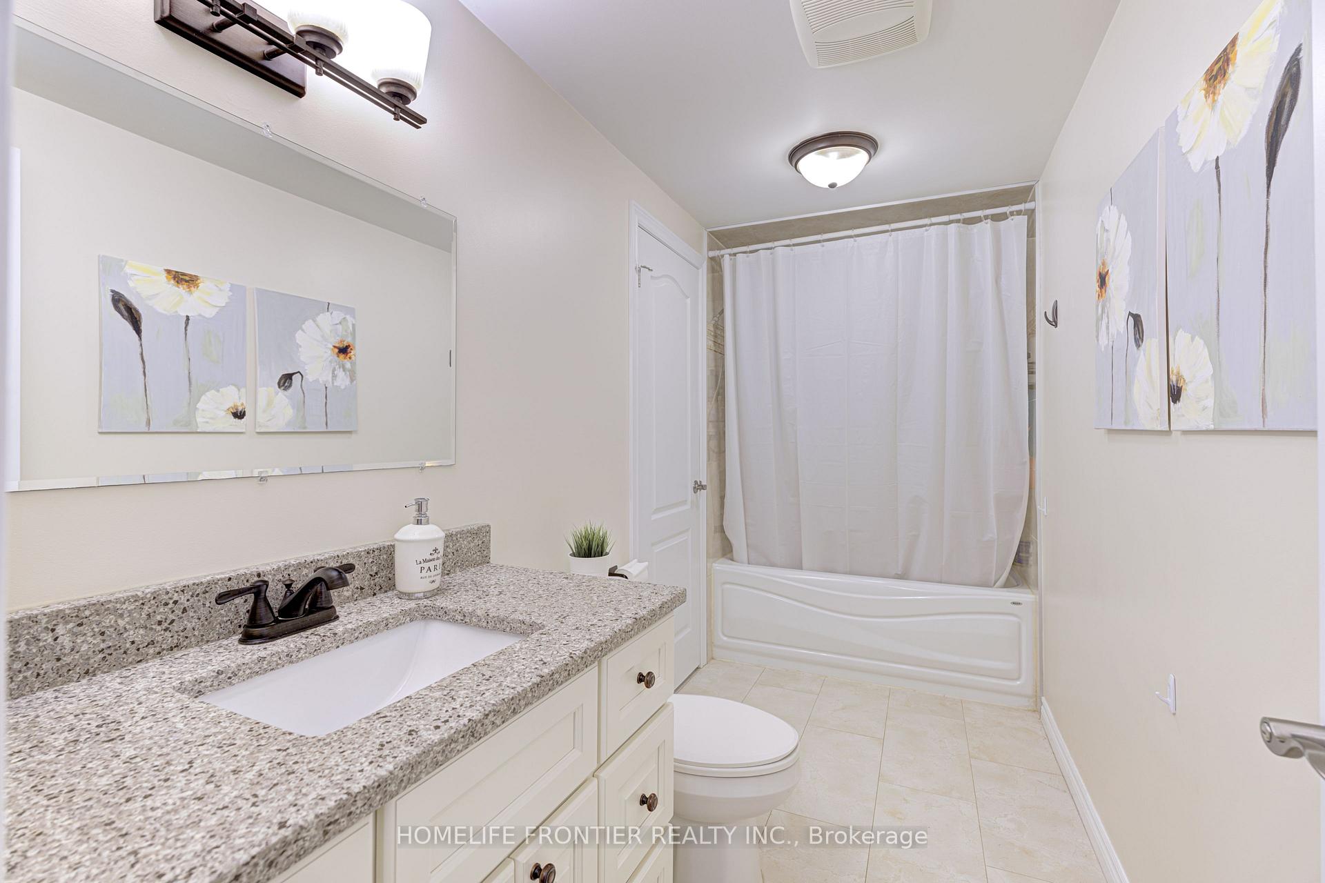 Photo 17 of 358 Woodlawn Crescent, Milton, Bronte Meadows — HOMEH