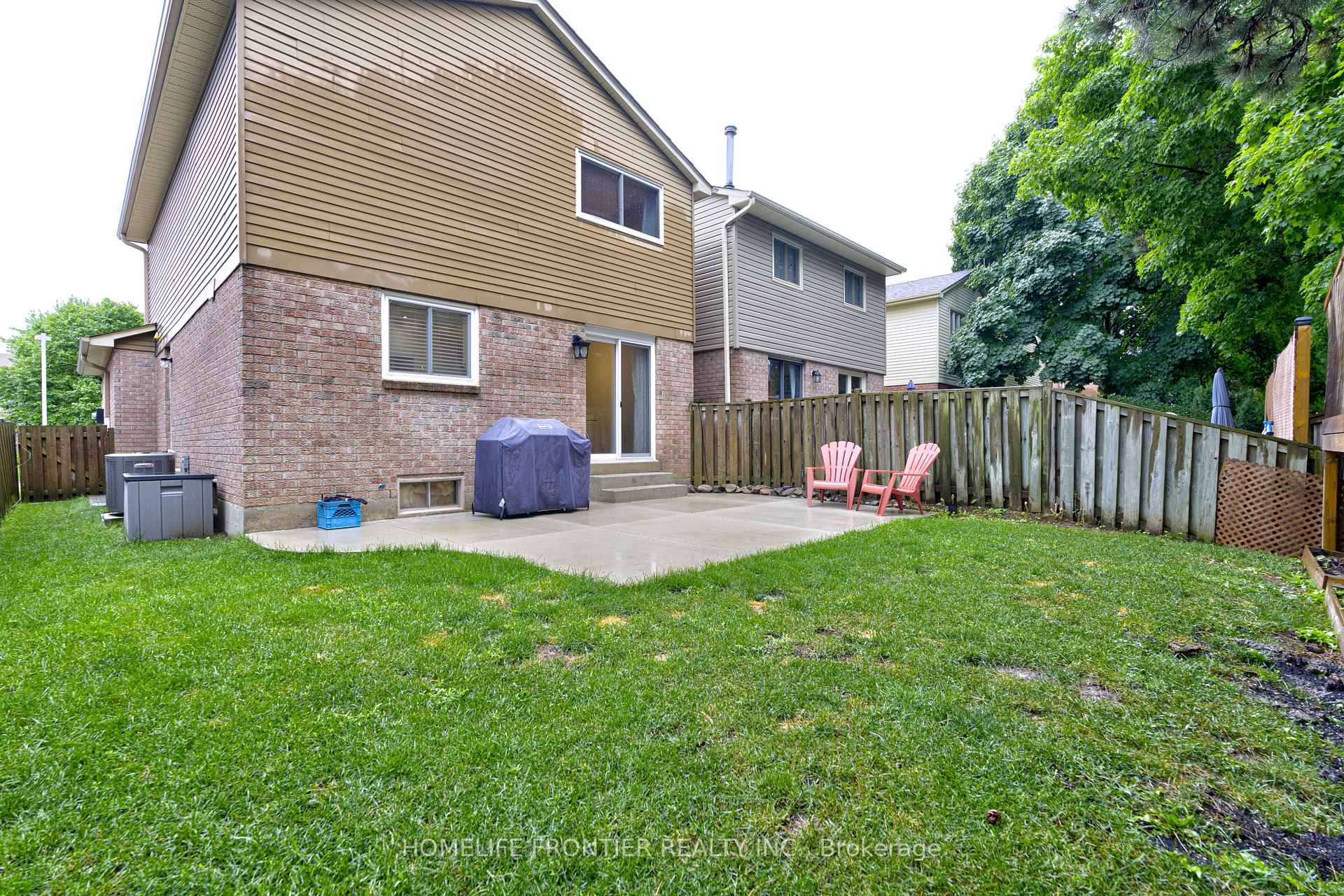 Photo 22 of 358 Woodlawn Crescent, Milton, Bronte Meadows — HOMEH