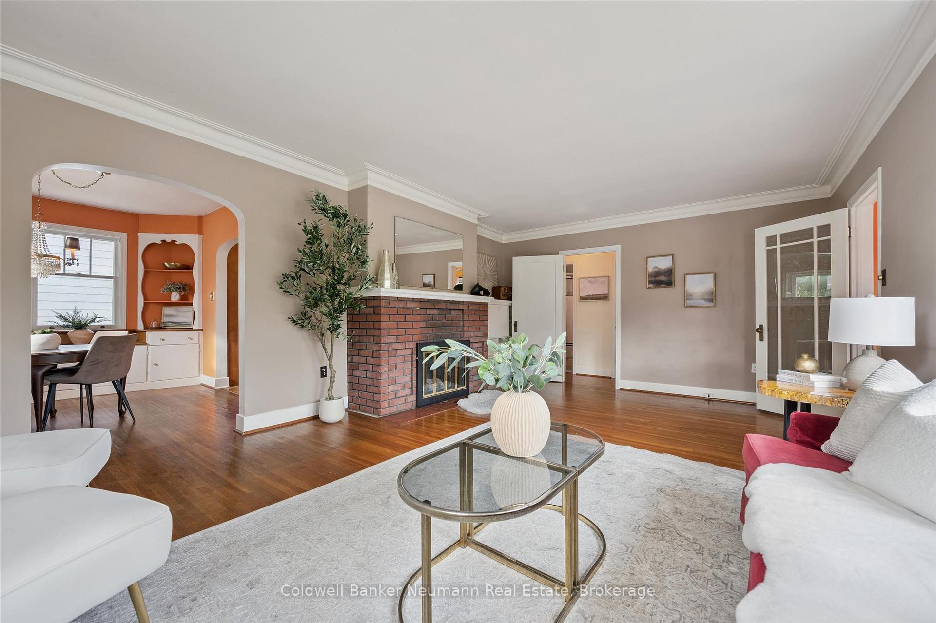 Photo 4 of 26 Bagot Street, Guelph, Junction/Onward Willow — HOMEH