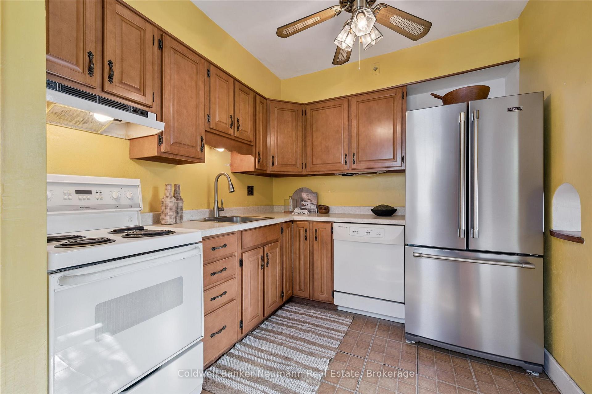 Photo 8 of 26 Bagot Street, Guelph, Junction/Onward Willow — HOMEH