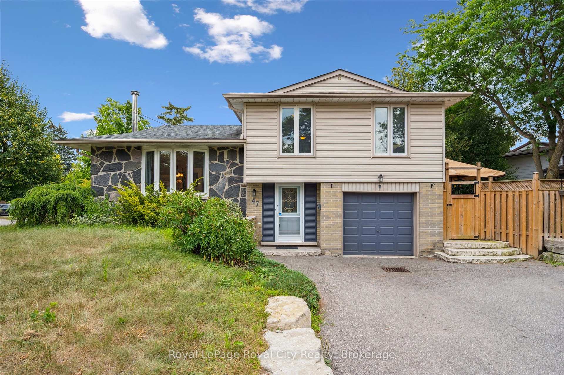 Photo 1 of 47 Argyle Drive, Guelph, Dovercliffe Park/Old University — HOMEH