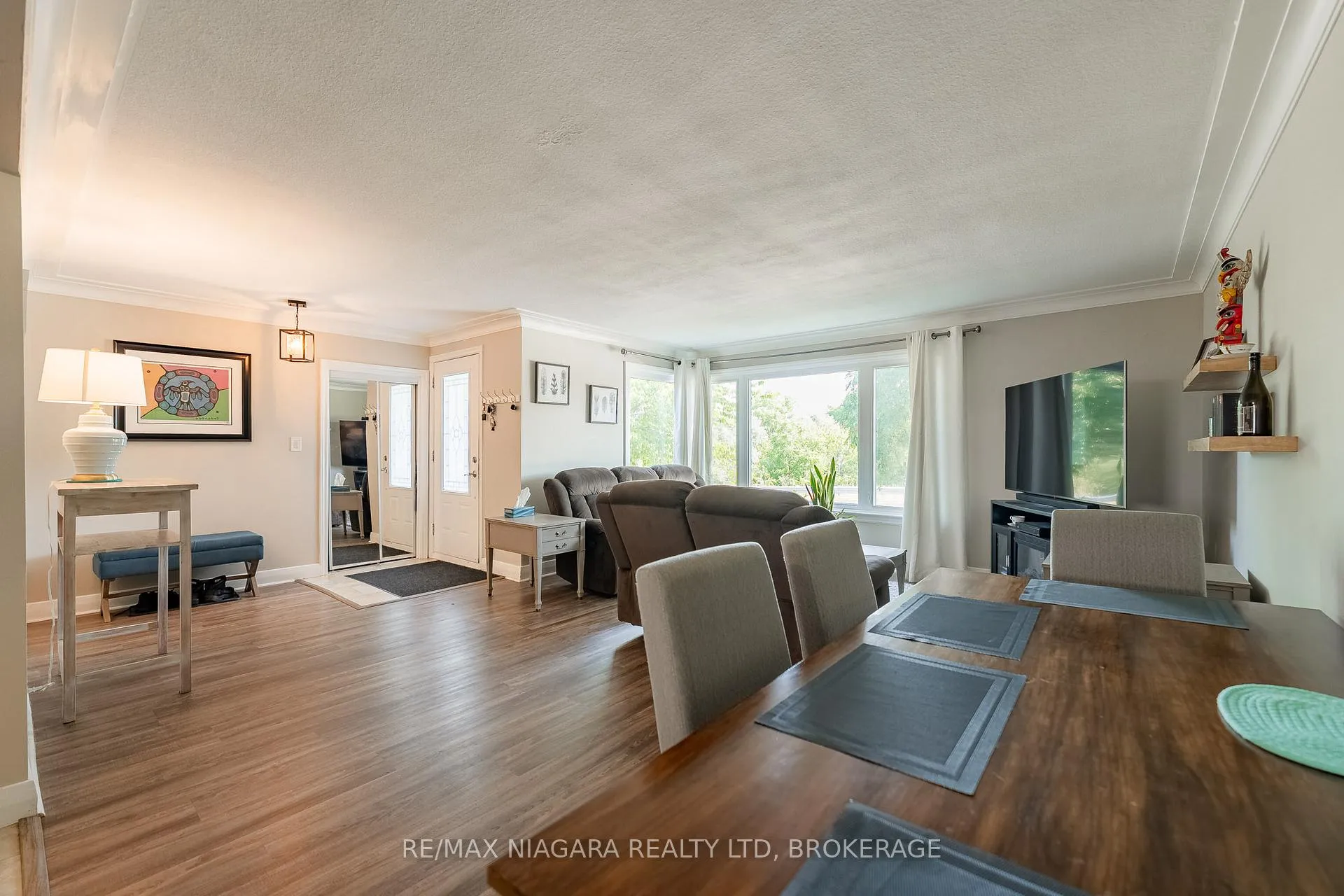 Photo 7 of 63 Moffatt Street, St. Catharines, Oakdale — HOMEH