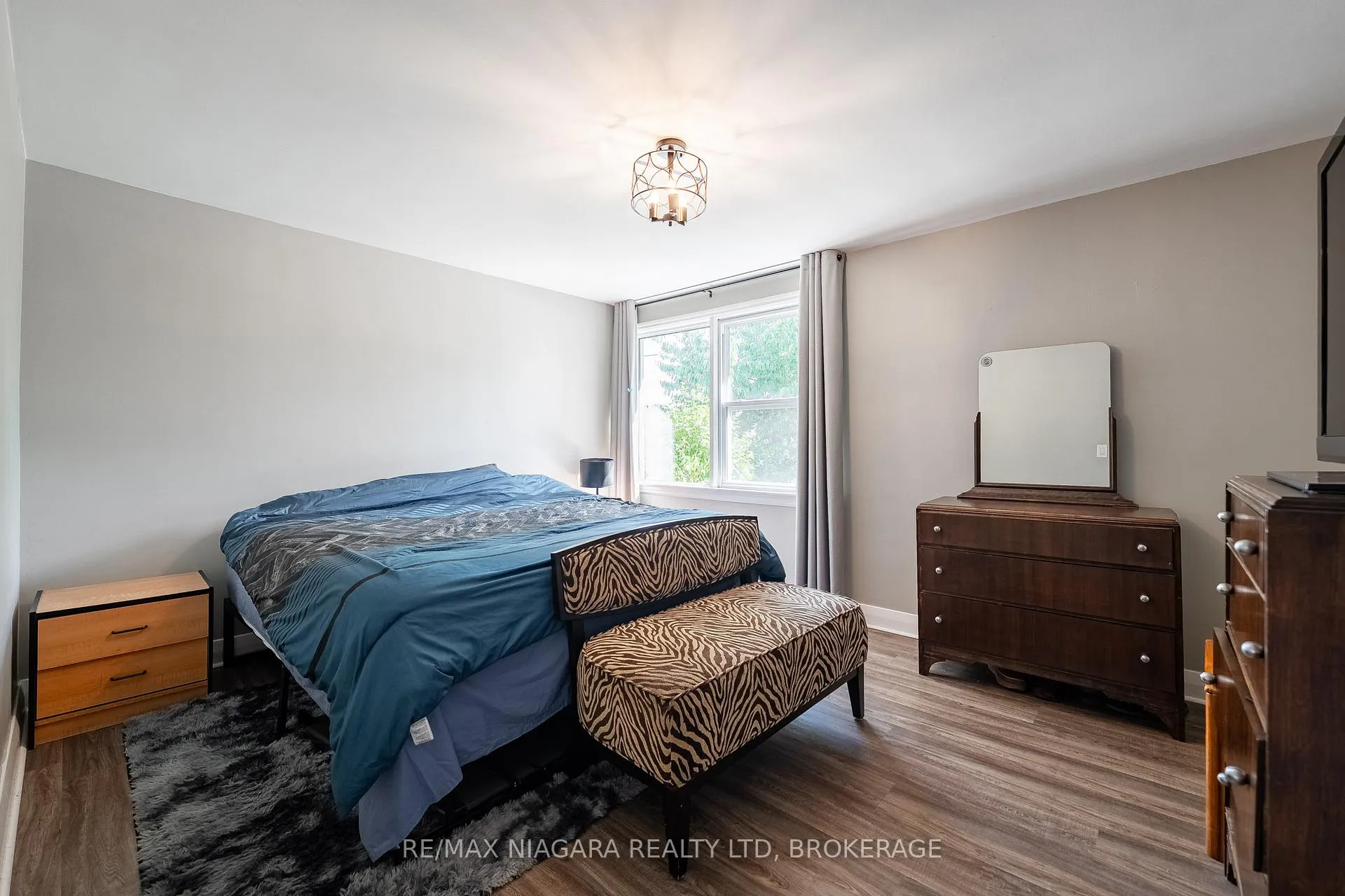 Photo 10 of 63 Moffatt Street, St. Catharines, Oakdale — HOMEH