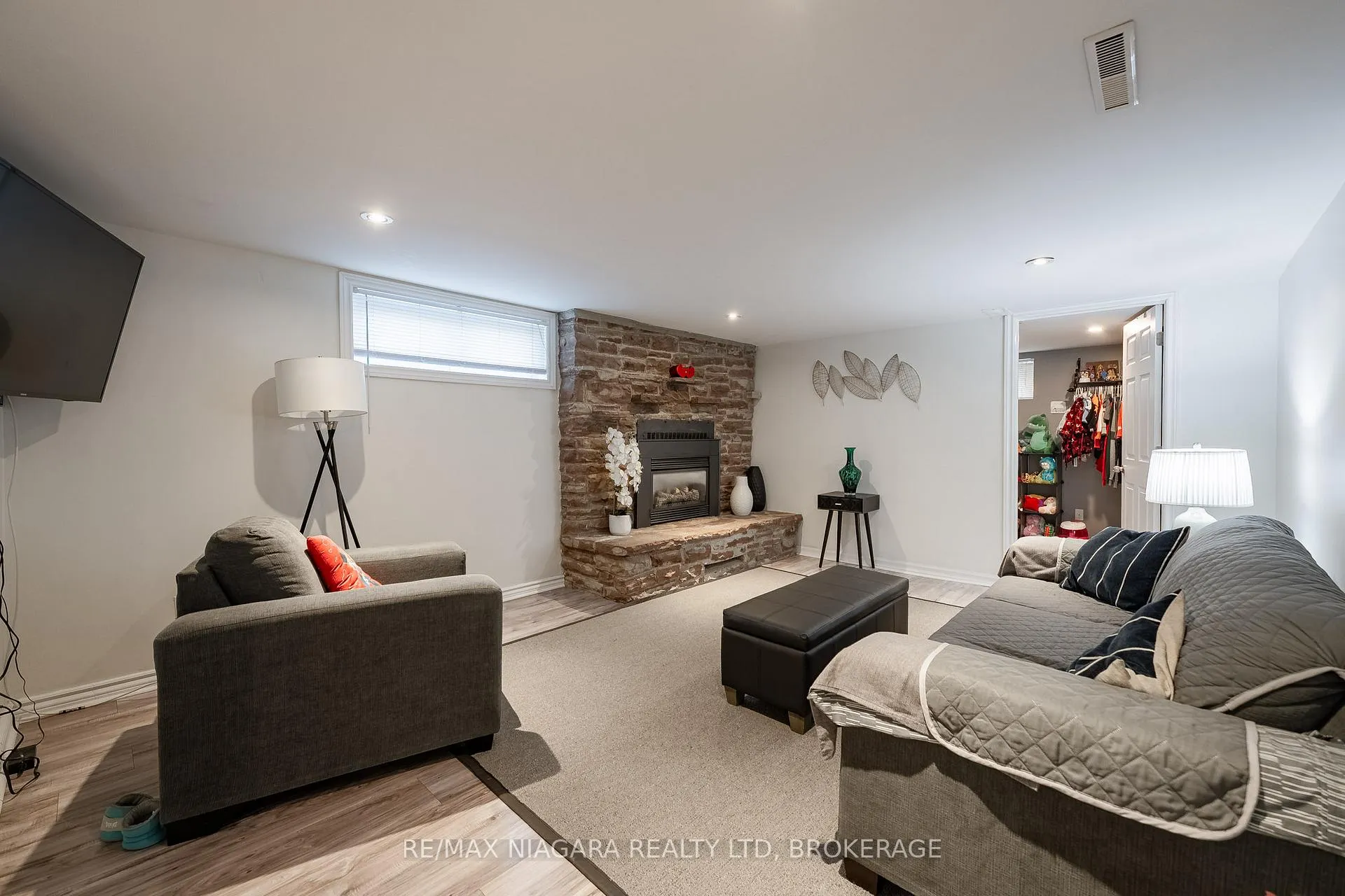 Photo 20 of 63 Moffatt Street, St. Catharines, Oakdale — HOMEH