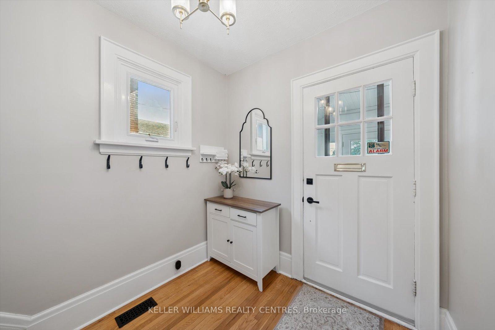 Photo 2 of 591 Woolwich Street, Guelph, Exhibition Park — HOMEH
