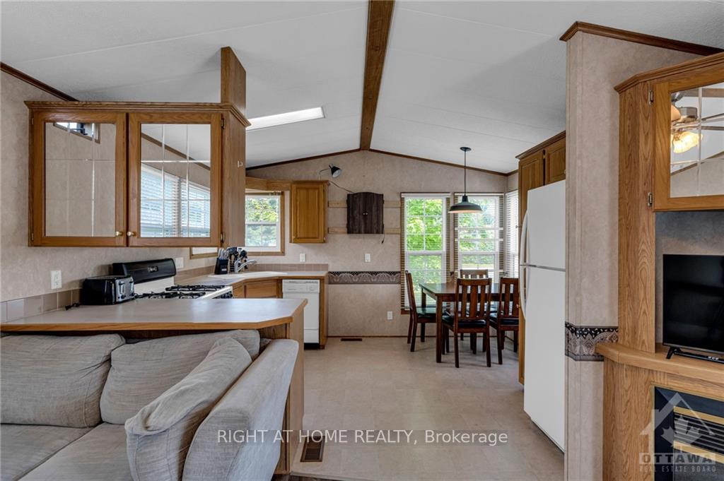 Photo 7 of 6738 Chris Tierney, Ottawa, Osgoode Twp North of Reg Rd 6 — HOMEH