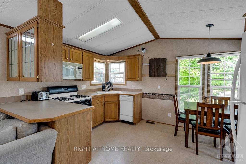 Photo 10 of 6738 Chris Tierney, Ottawa, Osgoode Twp North of Reg Rd 6 — HOMEH