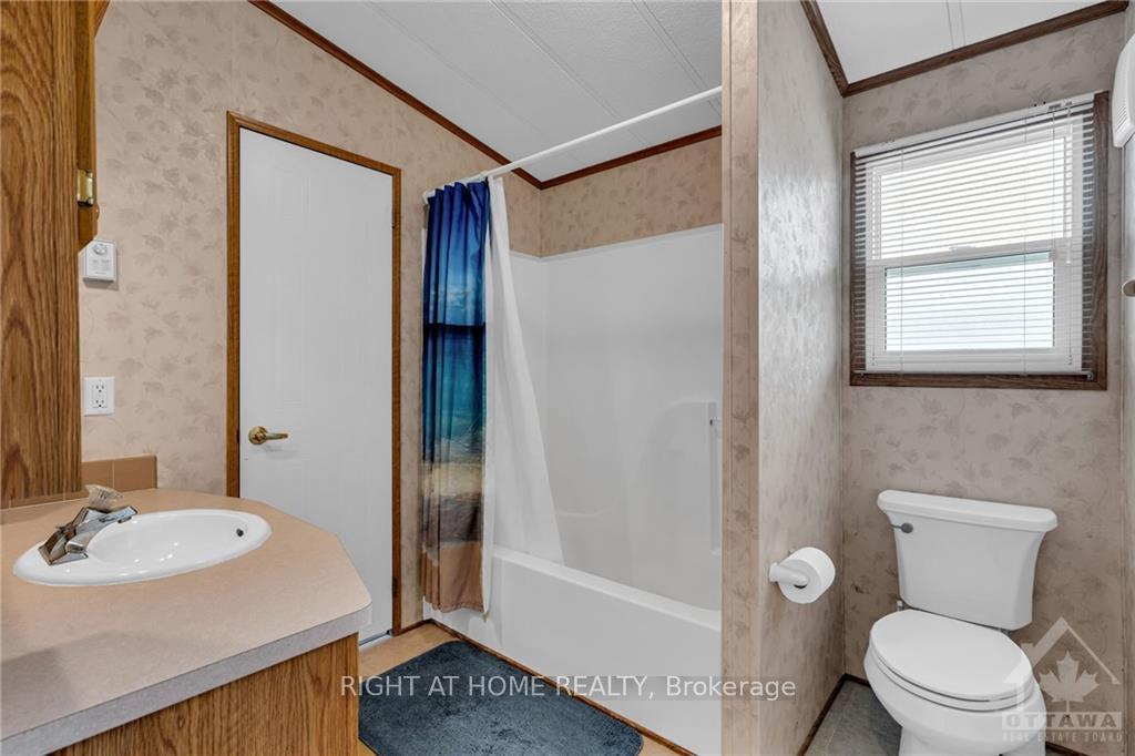 Photo 16 of 6738 Chris Tierney, Ottawa, Osgoode Twp North of Reg Rd 6 — HOMEH