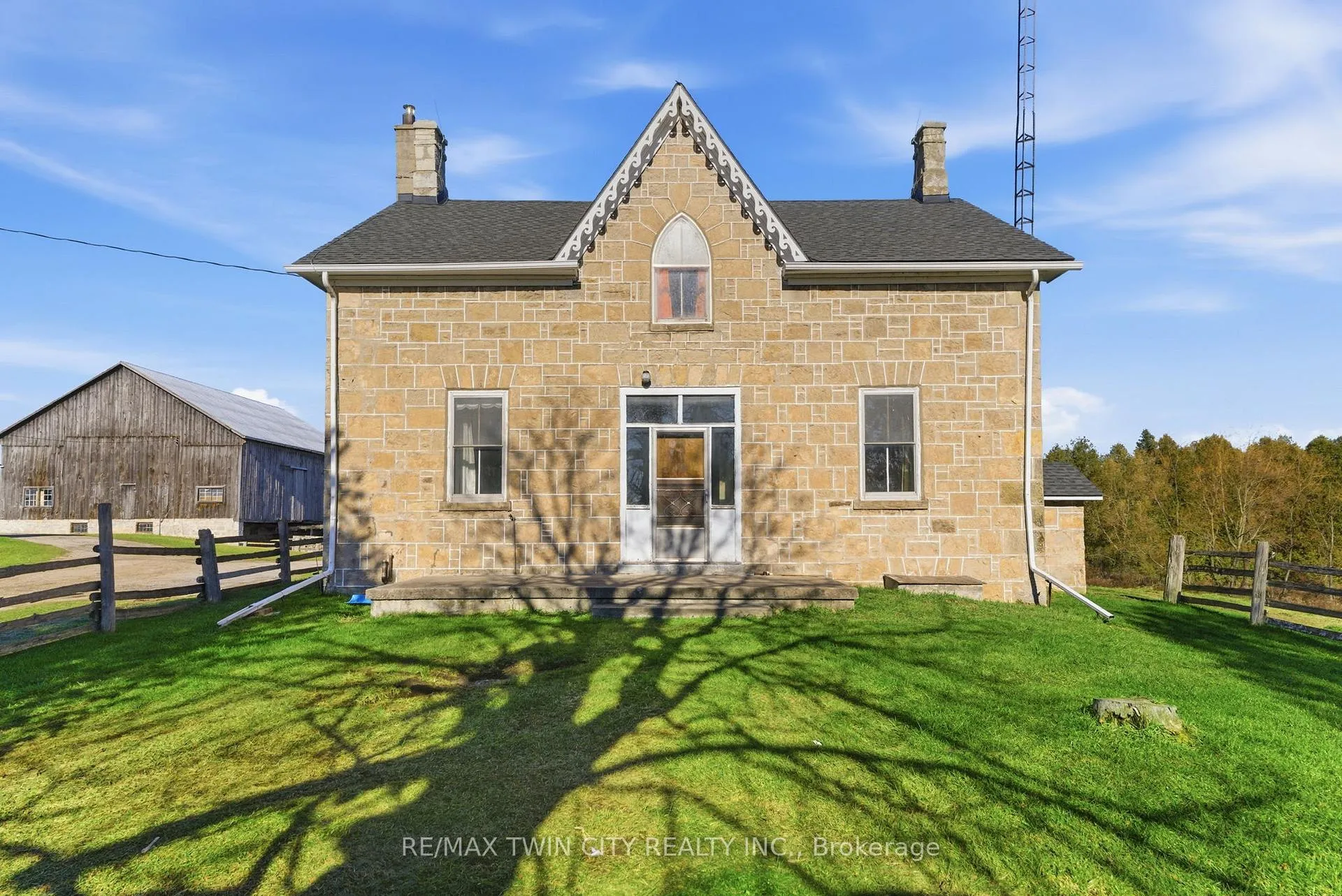 Photo 3 of 1804 Gore Road, Hamilton, Rural Flamborough — HOMEH