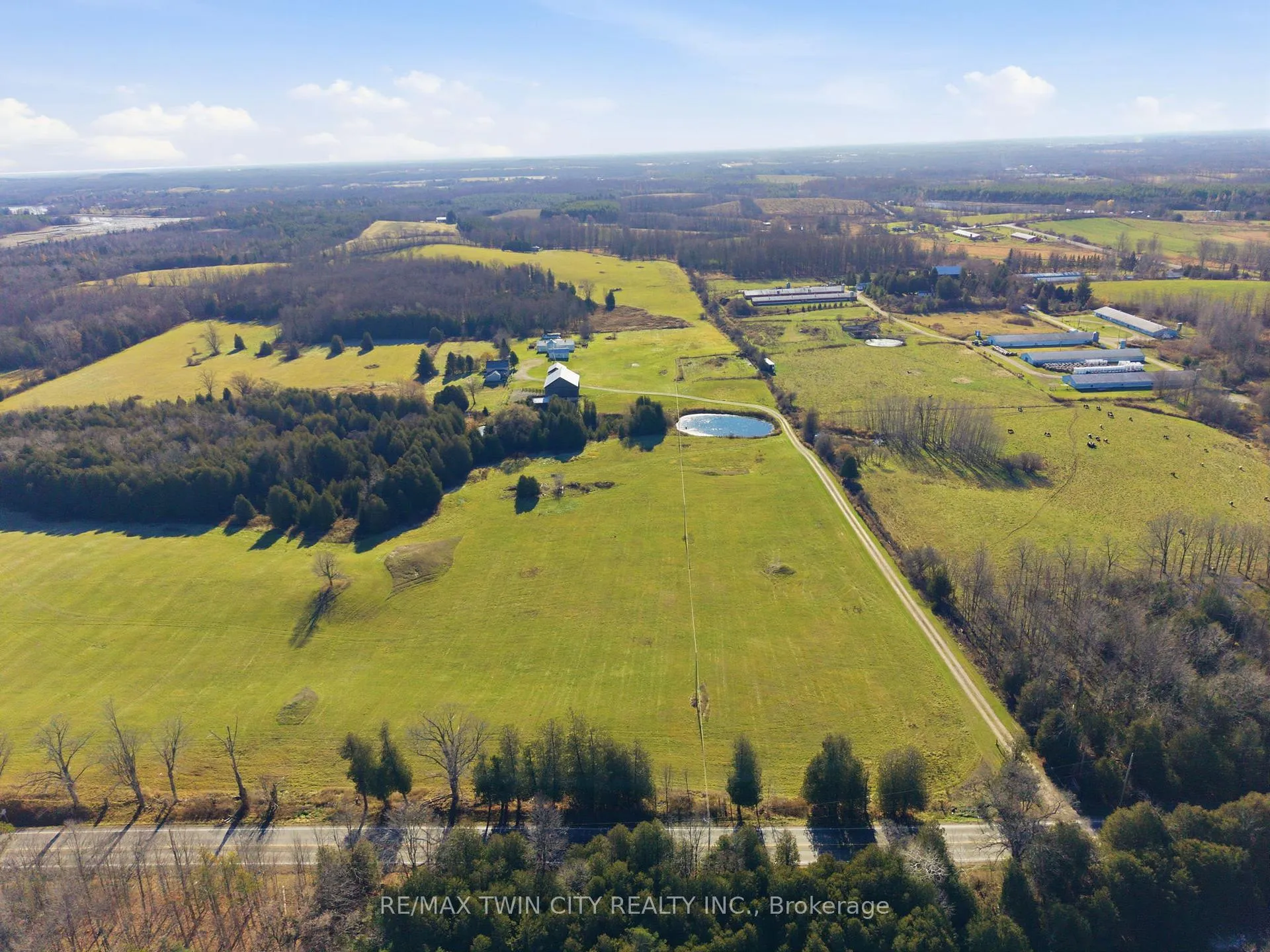 Photo 33 of 1804 Gore Road, Hamilton, Rural Flamborough — HOMEH