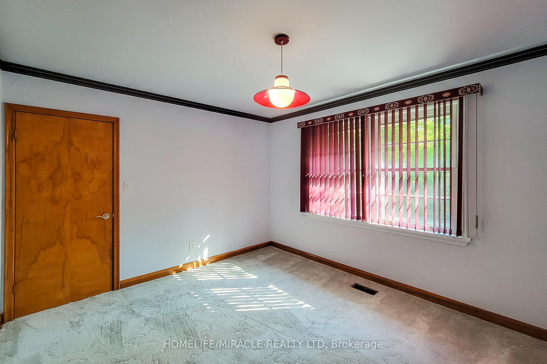 Photo 31 of 18 Manor Place, Hamilton, Stoney Creek — HOMEH