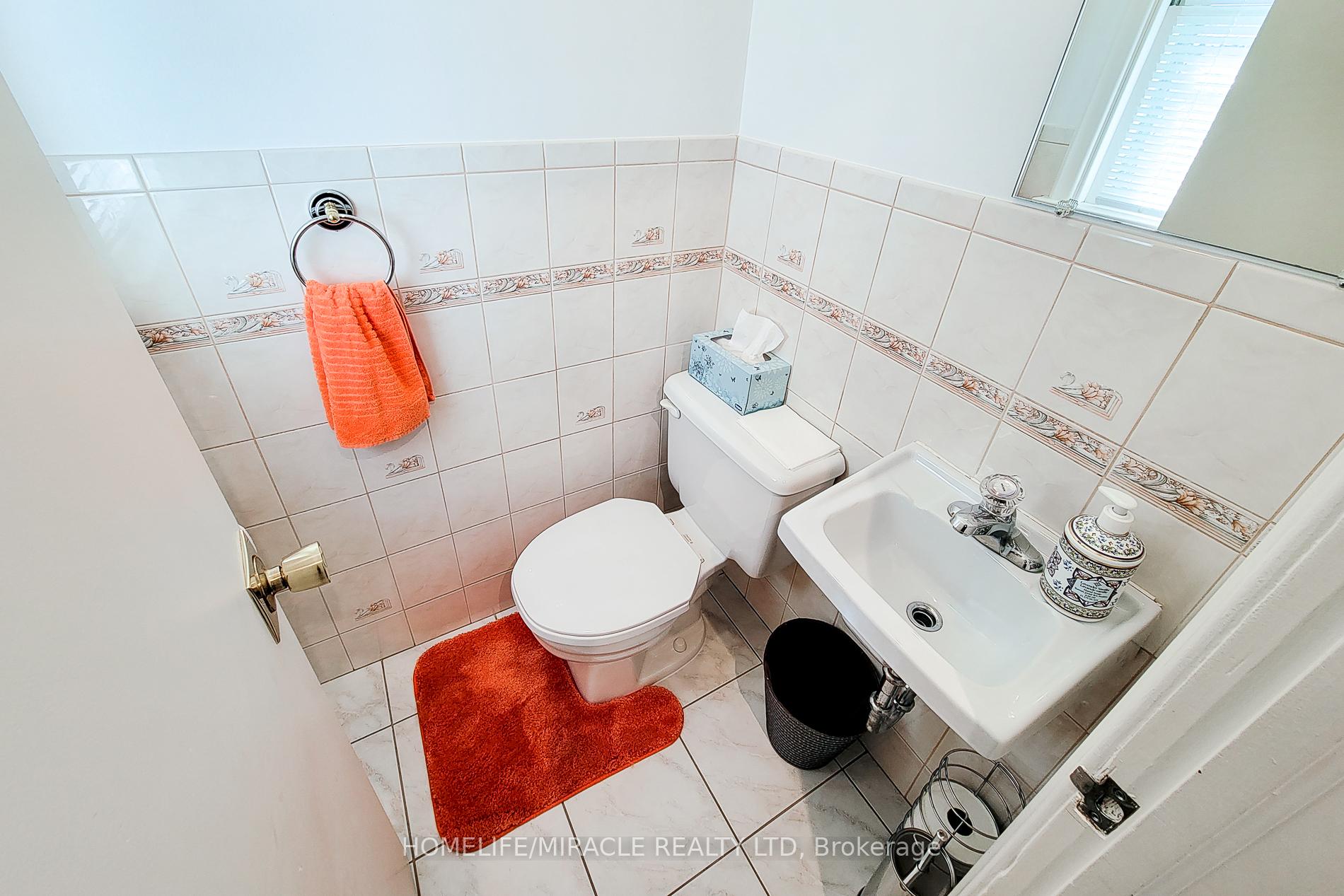 Photo 34 of 18 Manor Place, Hamilton, Stoney Creek — HOMEH