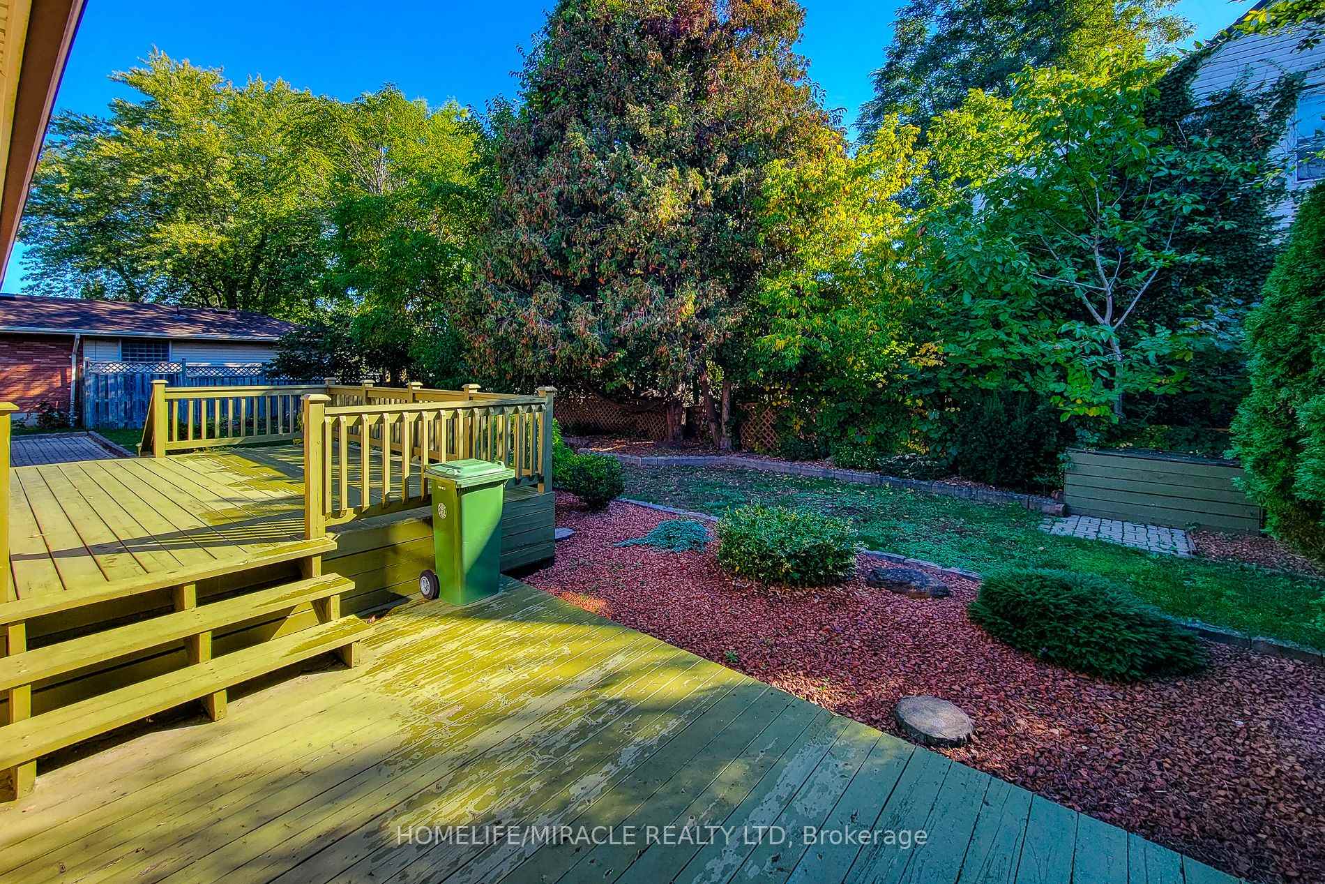 Photo 44 of 18 Manor Place, Hamilton, Stoney Creek — HOMEH