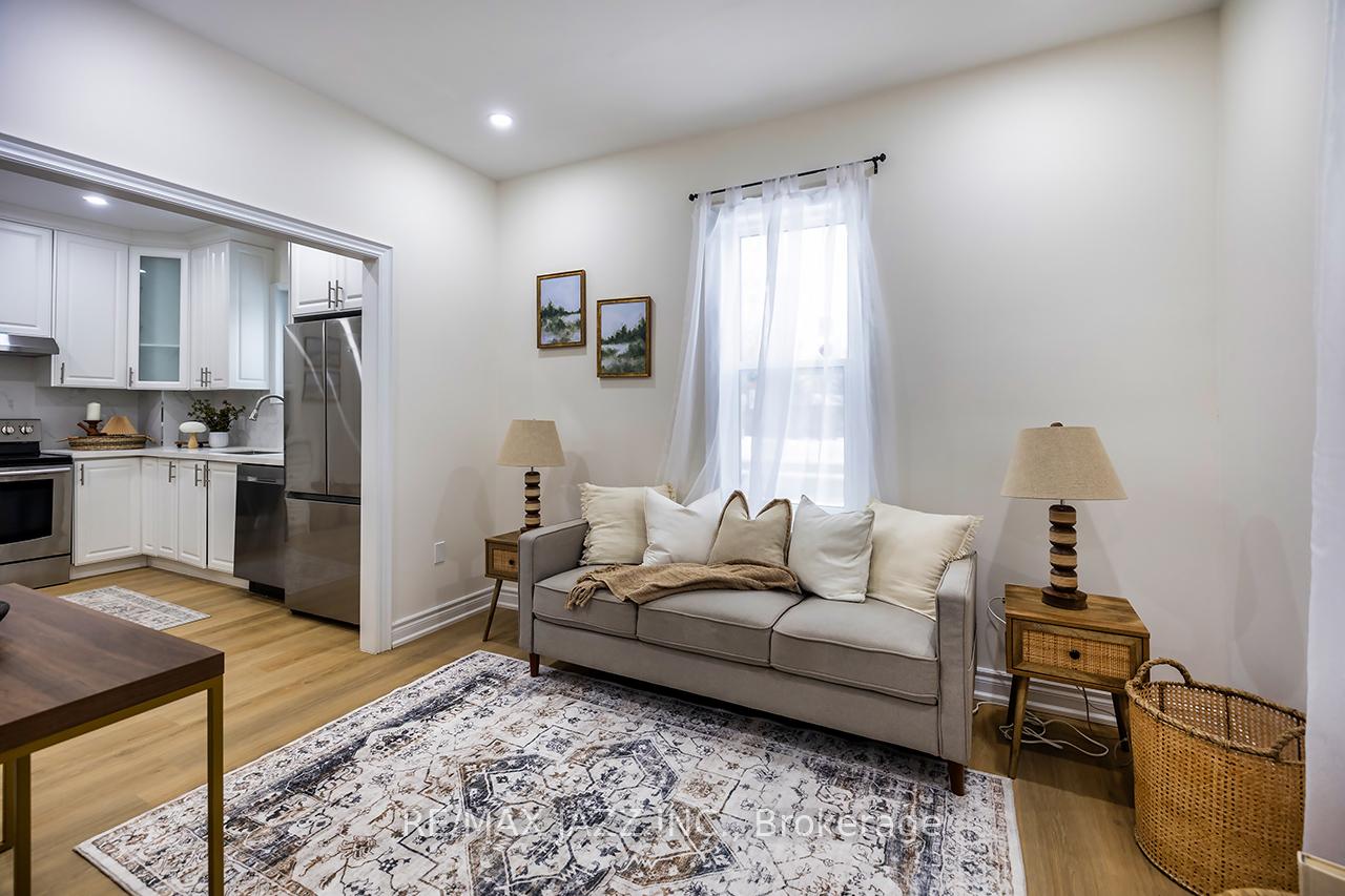Photo 3 of 297 Westcott Street, Peterborough, Town Ward 3 — HOMEH