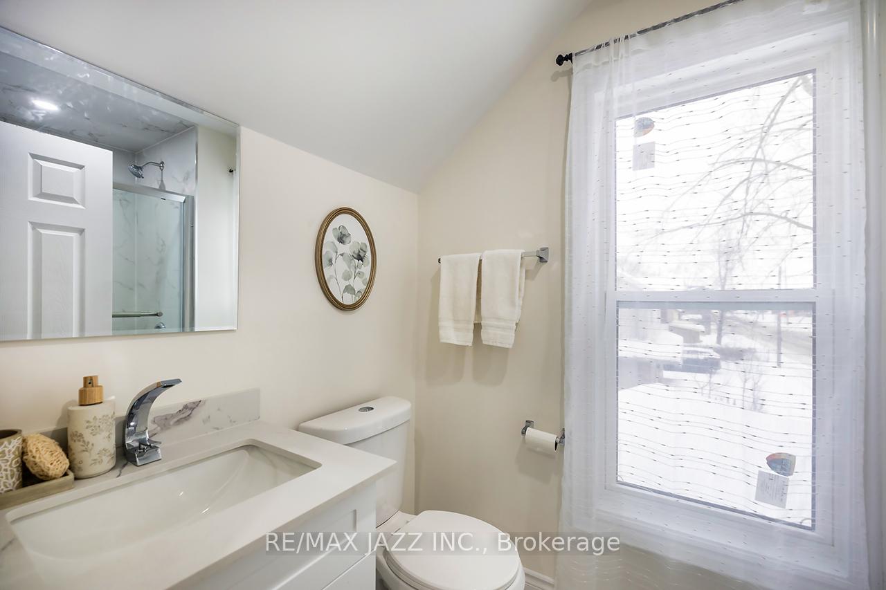 Photo 22 of 297 Westcott Street, Peterborough, Town Ward 3 — HOMEH