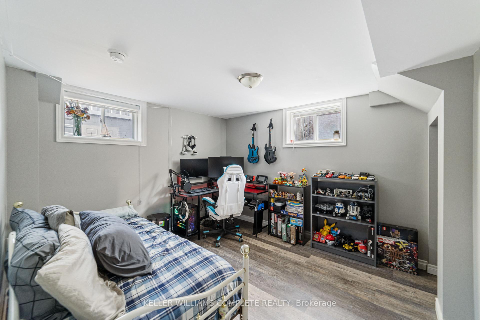 Photo 18 of 11 Calgary Avenue, Guelph, St. George's — HOMEH