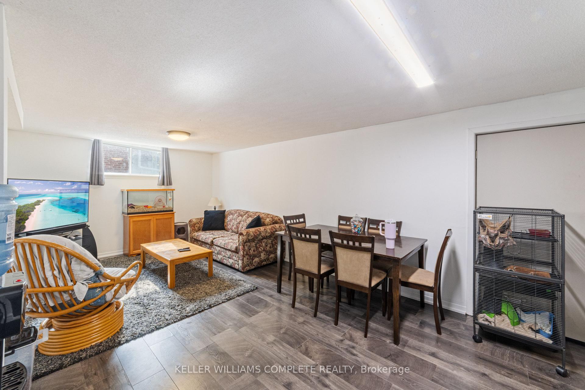 Photo 22 of 11 Calgary Avenue, Guelph, St. George's — HOMEH