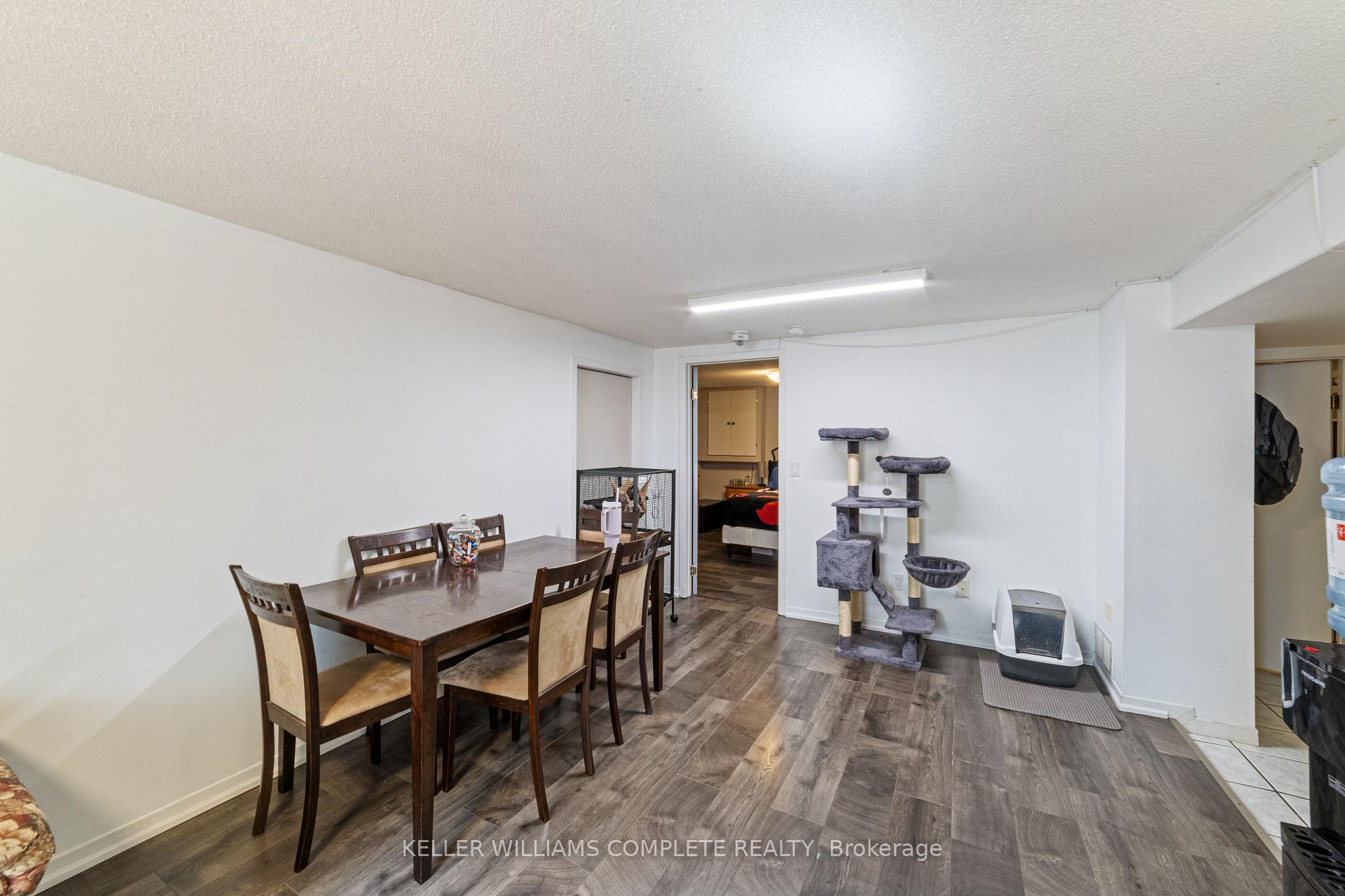 Photo 24 of 11 Calgary Avenue, Guelph, St. George's — HOMEH