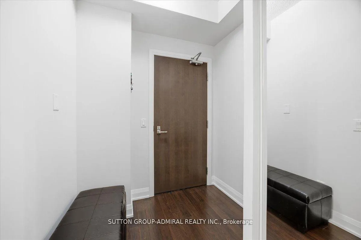 Photo 3 of Unit 204, 95 North Park Road, Vaughan, Beverley Glen — HOMEH