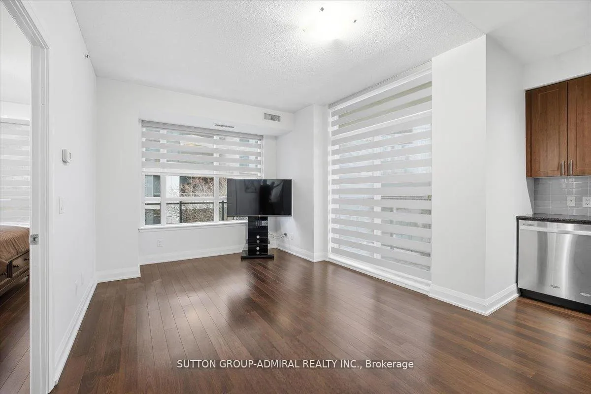 Photo 6 of Unit 204, 95 North Park Road, Vaughan, Beverley Glen — HOMEH