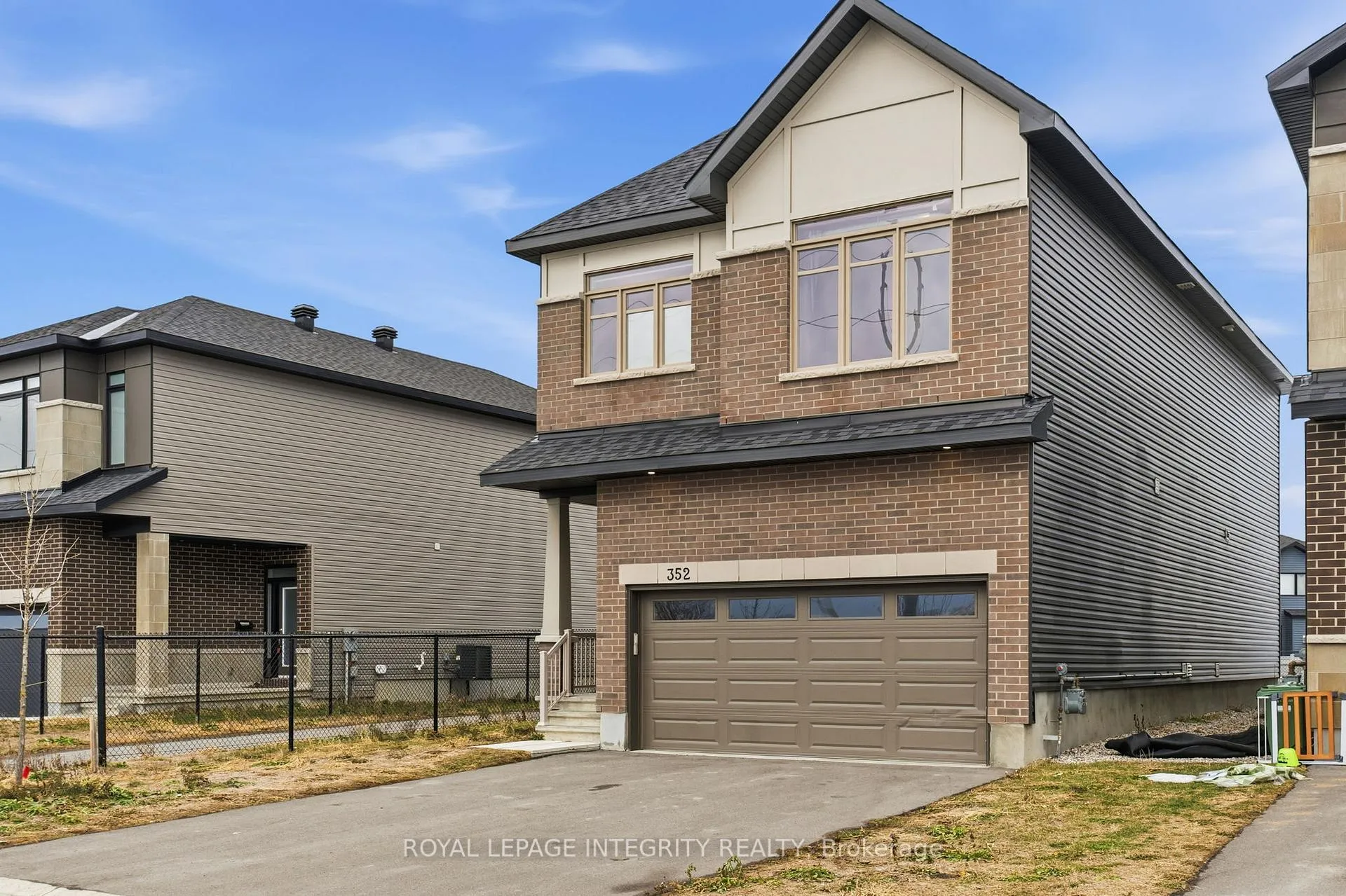 Photo 3 of 352 Monticello Avenue, Ottawa, Kanata - Emerald Meadows/Trailwest — HOMEH