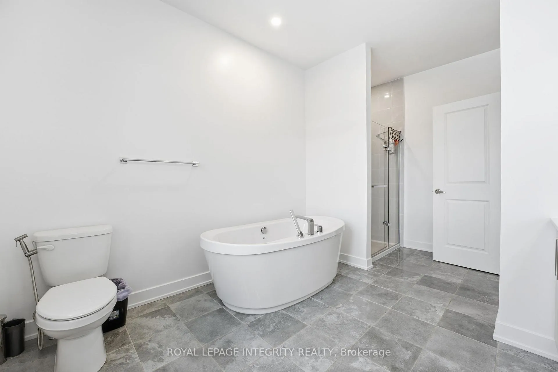 Photo 16 of 352 Monticello Avenue, Ottawa, Kanata - Emerald Meadows/Trailwest — HOMEH
