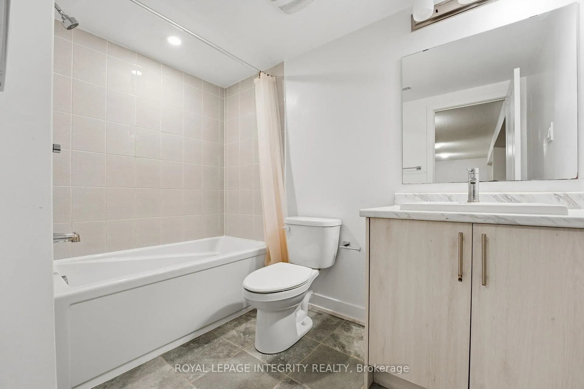 Photo 31 of 352 Monticello Avenue, Ottawa, Kanata - Emerald Meadows/Trailwest — HOMEH