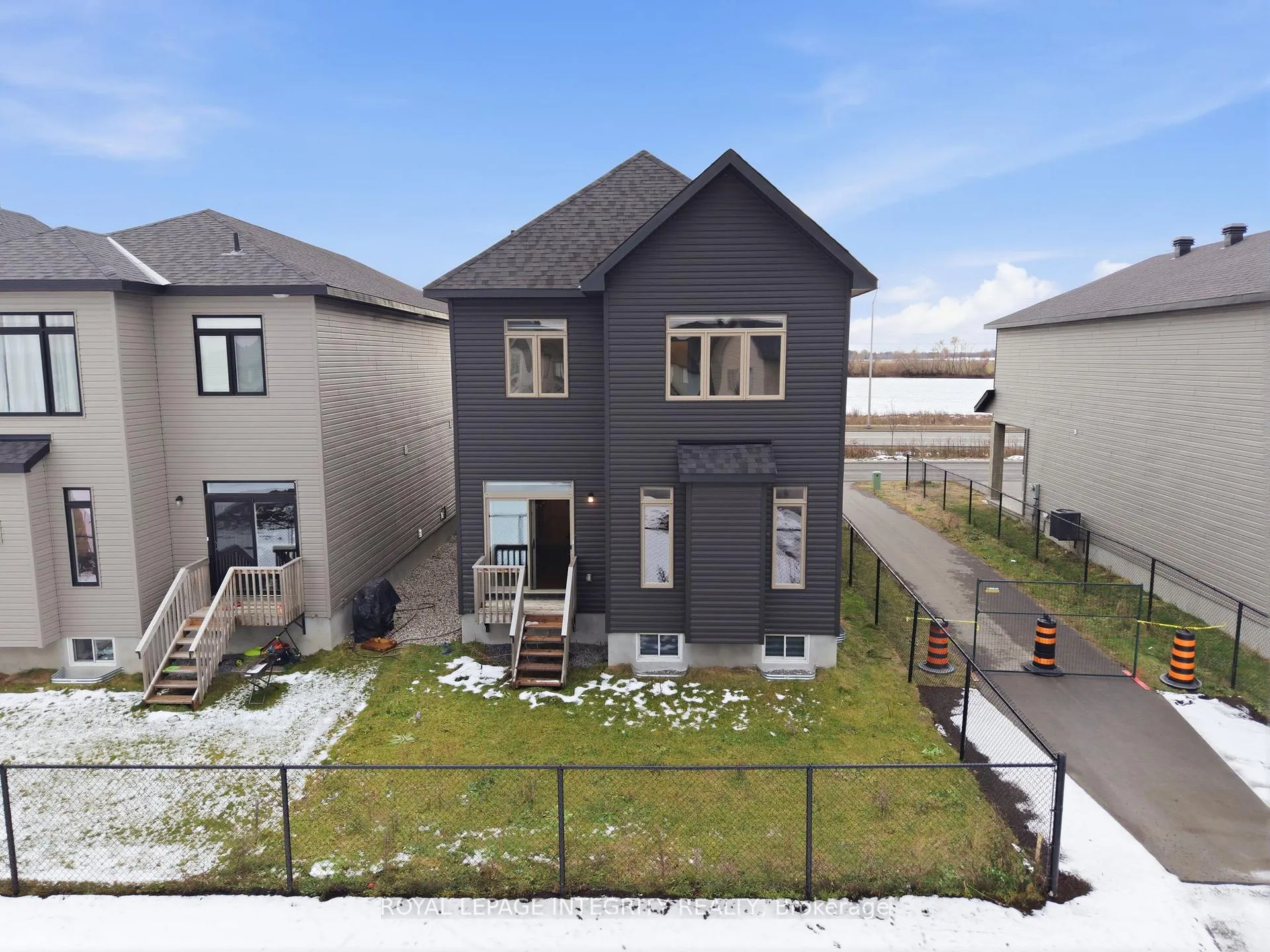 Photo 32 of 352 Monticello Avenue, Ottawa, Kanata - Emerald Meadows/Trailwest — HOMEH