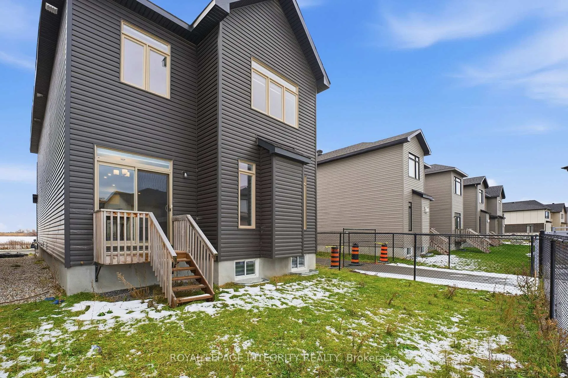 Photo 33 of 352 Monticello Avenue, Ottawa, Kanata - Emerald Meadows/Trailwest — HOMEH