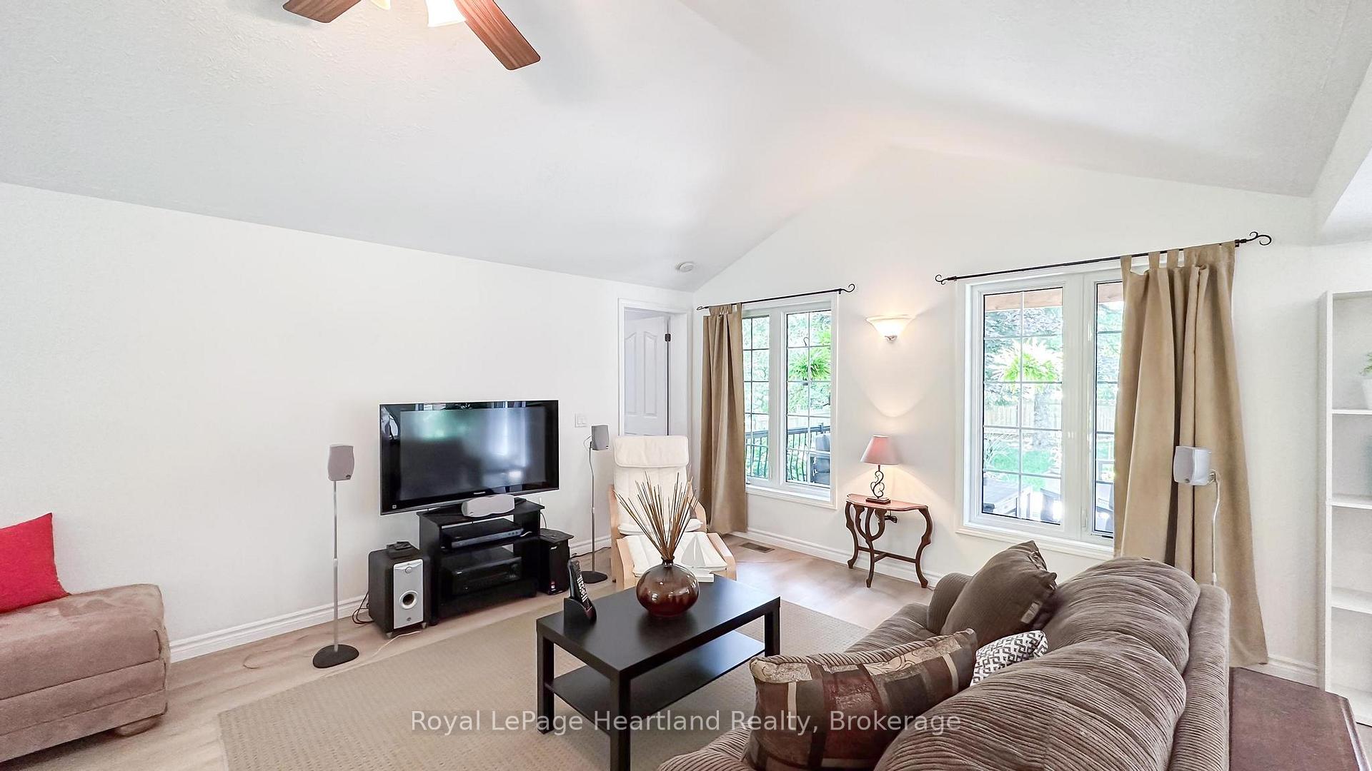 Photo 13 of 11 William Street, Bluewater, Bayfield — HOMEH