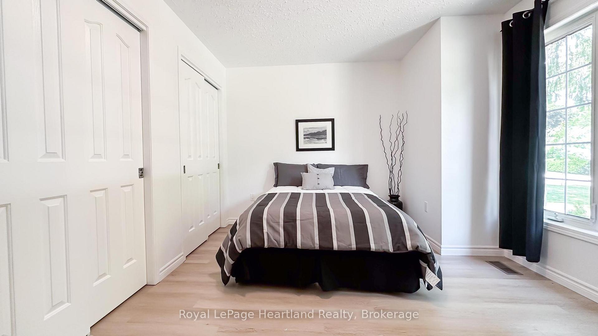 Photo 32 of 11 William Street, Bluewater, Bayfield — HOMEH