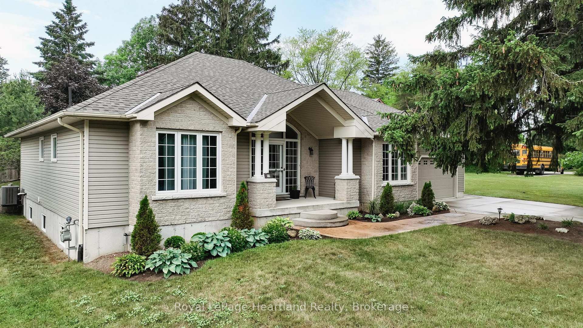 Photo 47 of 11 William Street, Bluewater, Bayfield — HOMEH