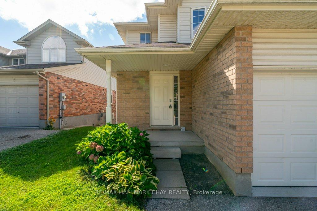 Photo 3 of 3 Davison Drive, Guelph, Grange Road — HOMEH