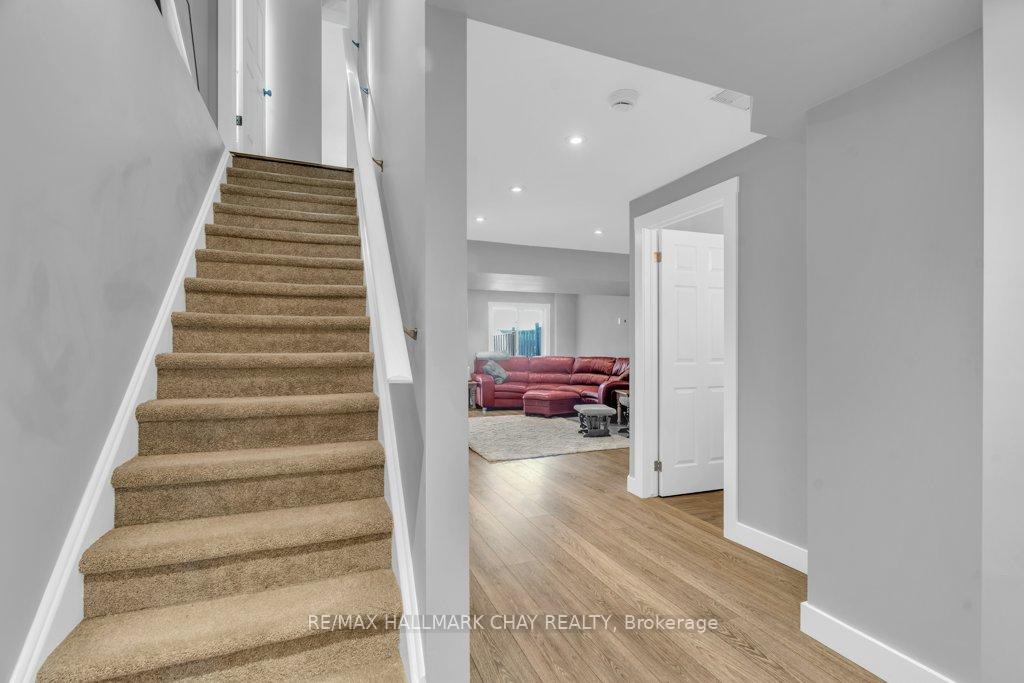 Photo 25 of 3 Davison Drive, Guelph, Grange Road — HOMEH