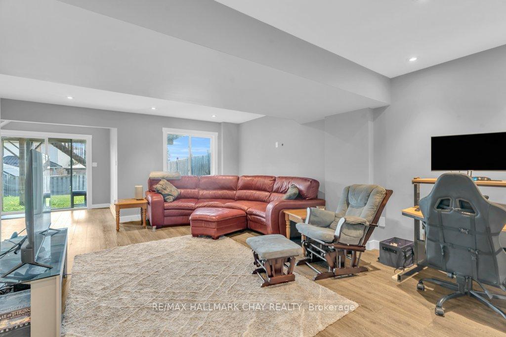 Photo 26 of 3 Davison Drive, Guelph, Grange Road — HOMEH