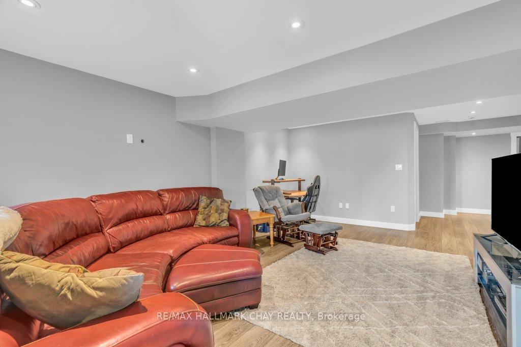 Photo 27 of 3 Davison Drive, Guelph, Grange Road — HOMEH