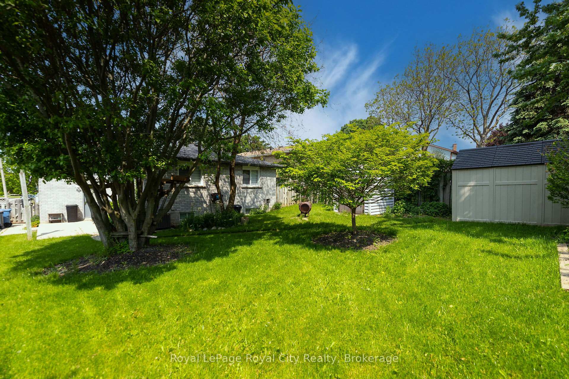 Photo 6 of 19 Burton Road, Guelph, Willow West/Sugarbush/West Acres — HOMEH