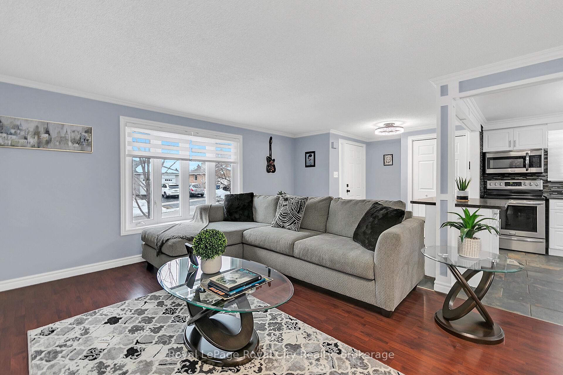 Photo 18 of 19 Burton Road, Guelph, Willow West/Sugarbush/West Acres — HOMEH