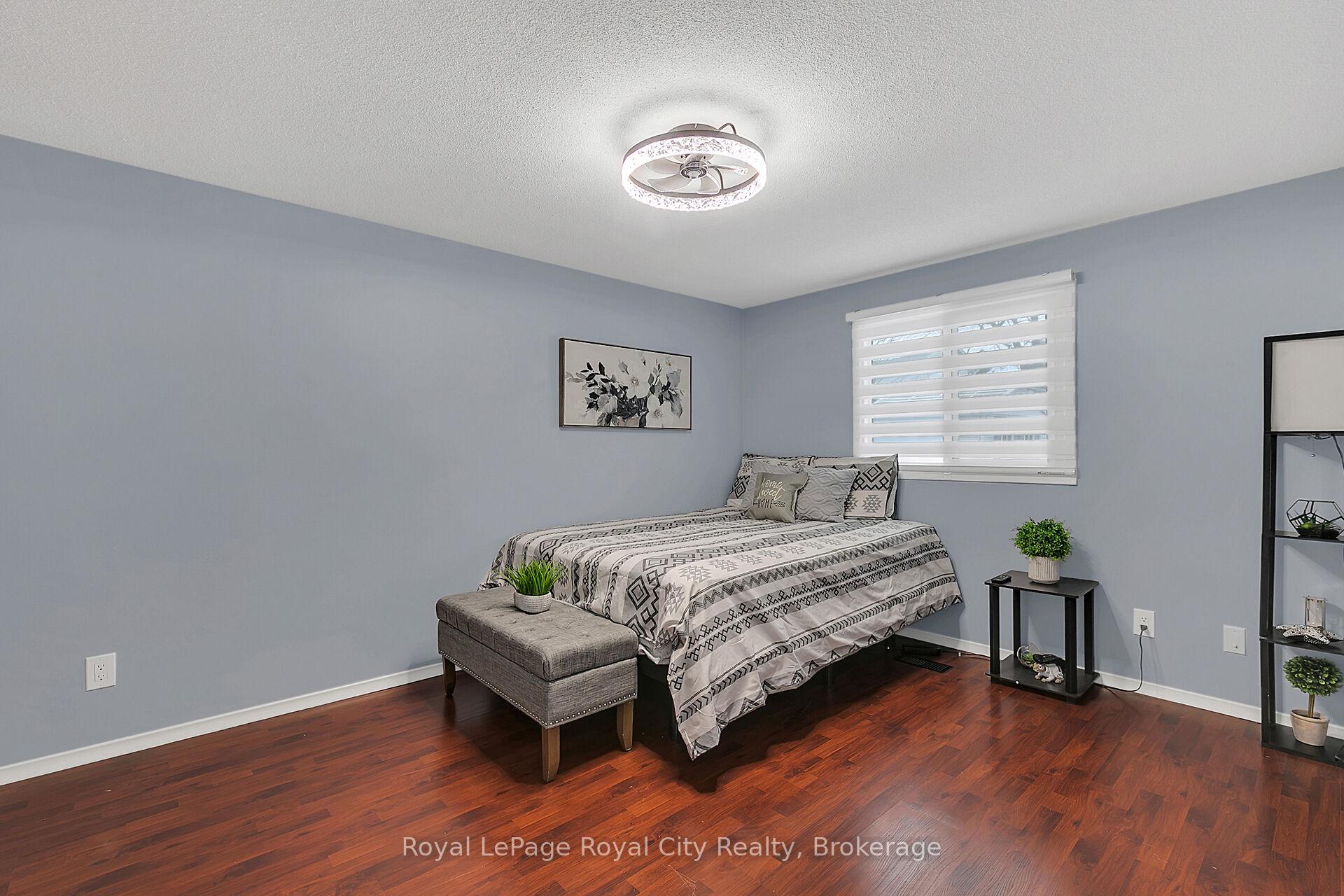 Photo 21 of 19 Burton Road, Guelph, Willow West/Sugarbush/West Acres — HOMEH