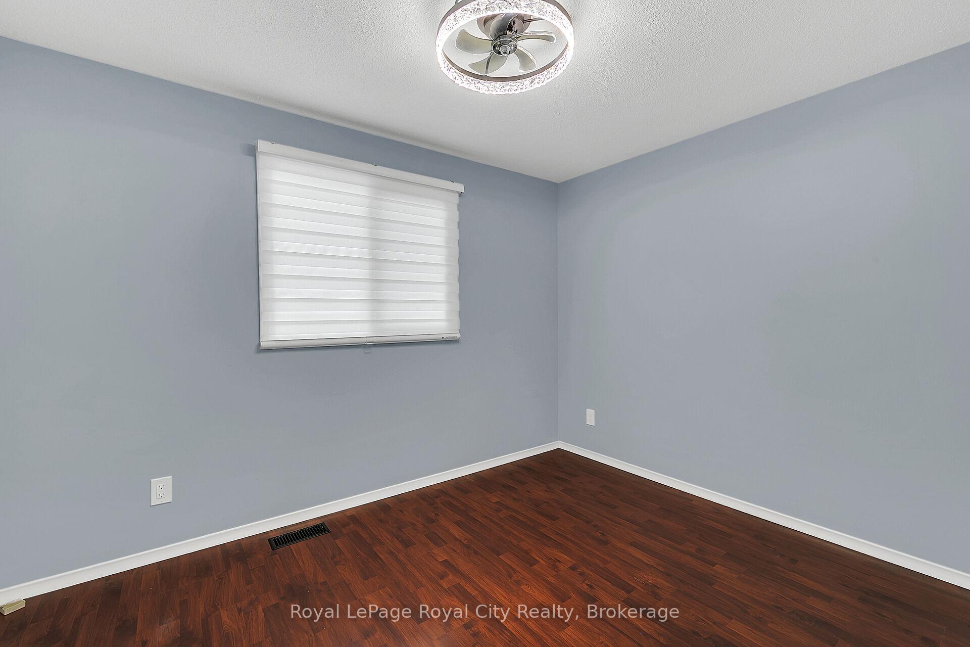 Photo 24 of 19 Burton Road, Guelph, Willow West/Sugarbush/West Acres — HOMEH