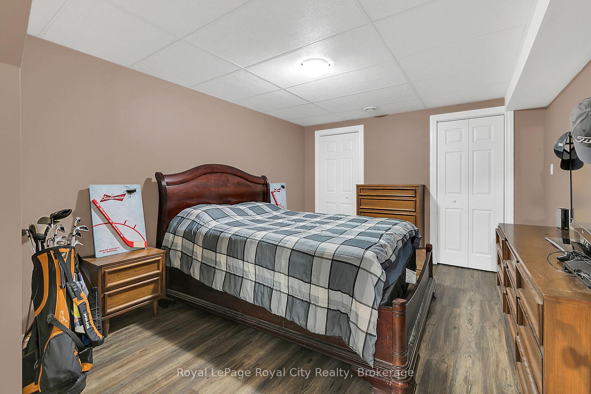 Photo 29 of 19 Burton Road, Guelph, Willow West/Sugarbush/West Acres — HOMEH