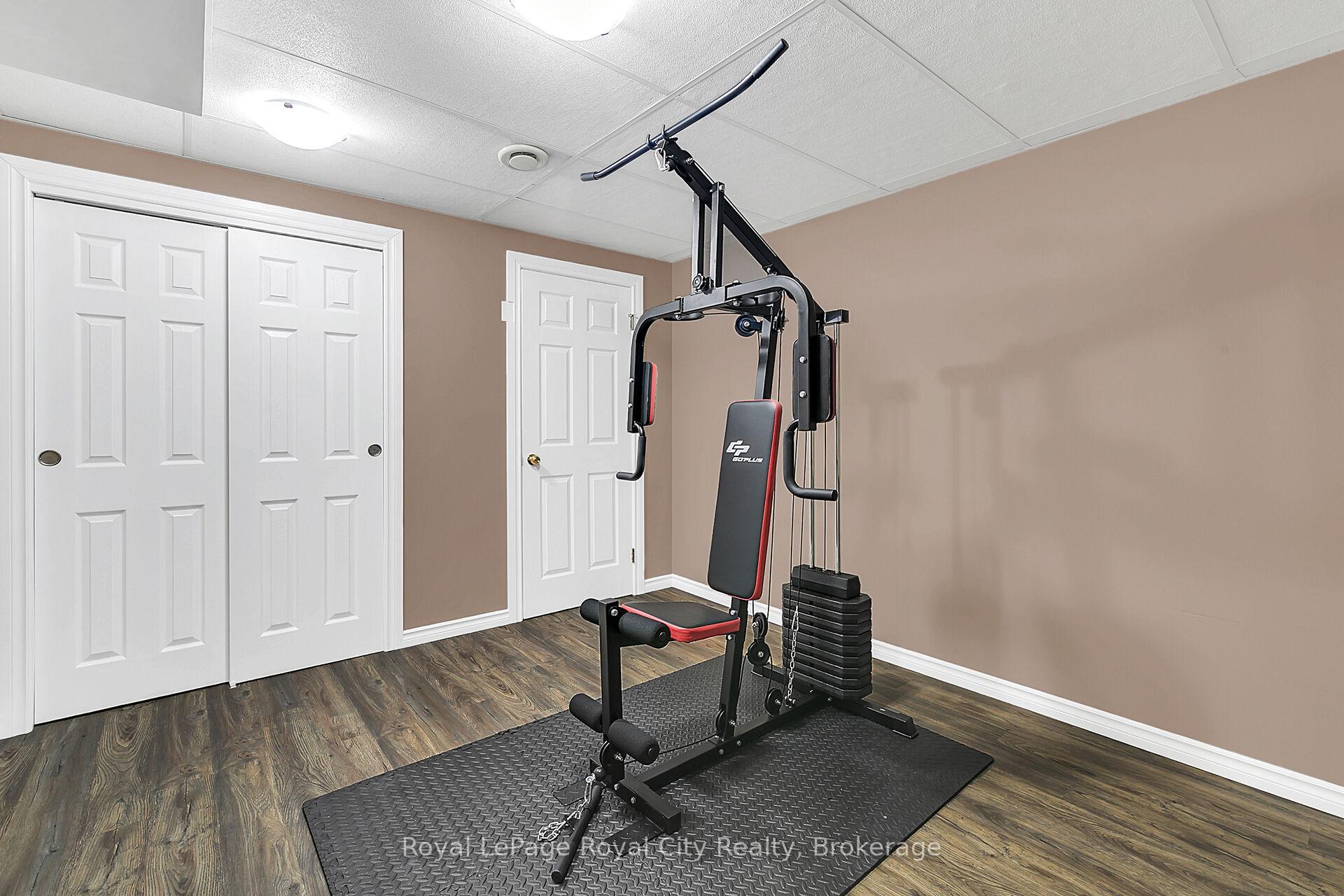 Photo 30 of 19 Burton Road, Guelph, Willow West/Sugarbush/West Acres — HOMEH